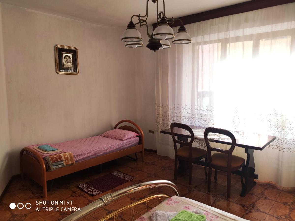 Apartment Via Montenegro Ghilarza Kültér fotó